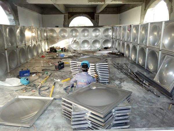 不鏽鋼方形消防水箱安裝的具體質量要求