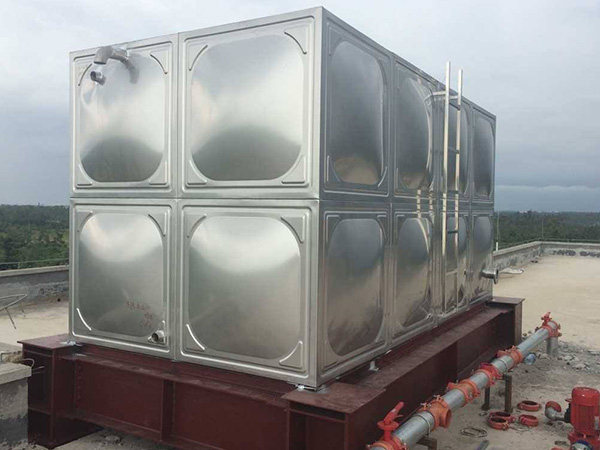 不鏽鋼水箱和玻璃鋼水箱的區別在哪，具體表現在什麼地方