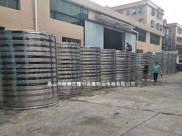 福建不鏽鋼圓形水箱，太陽能熱水工程水箱
